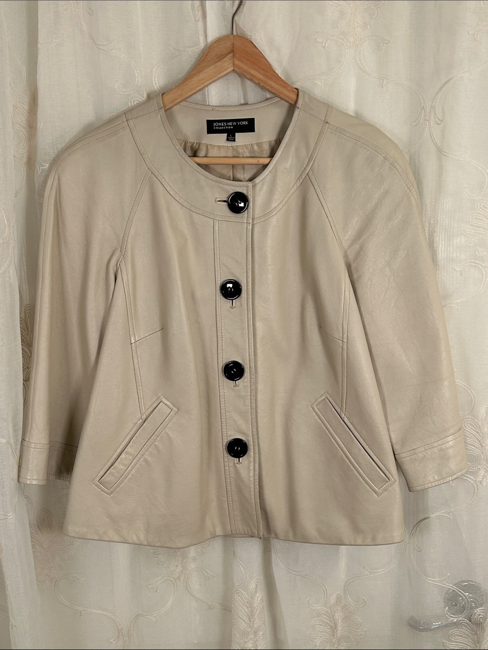 Jones New York Collection Cream 100% Leather Button Front Crop Jacket 3/4 Sleeve